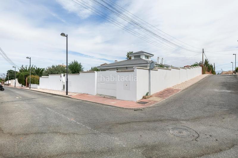 Foto cd27e0f9-afd1-40fa-9930-532a4a9f2f9d. Chalet  moderno y acogedor con piscina en una sola planta en Cúllar Vega