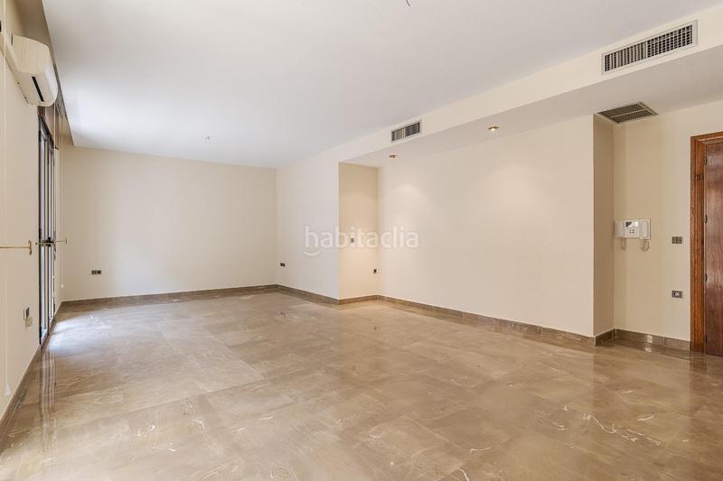 Foto f730ae33-7b94-4292-9f2c-c28f98e5ae39. Flat with heating parking in San Matías - Realejo Granada