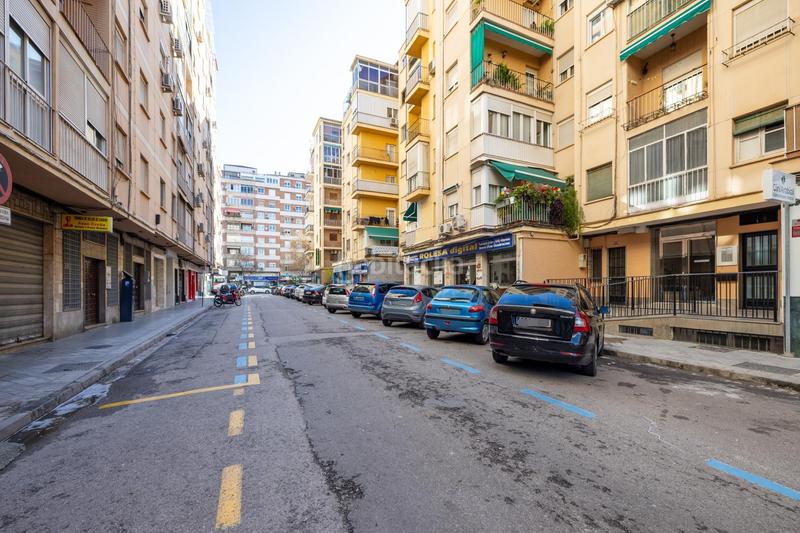 Foto 4d4eca7a-8e6b-46bd-89e0-f076ab492406. Locale commerciale in Camino de Ronda Granada