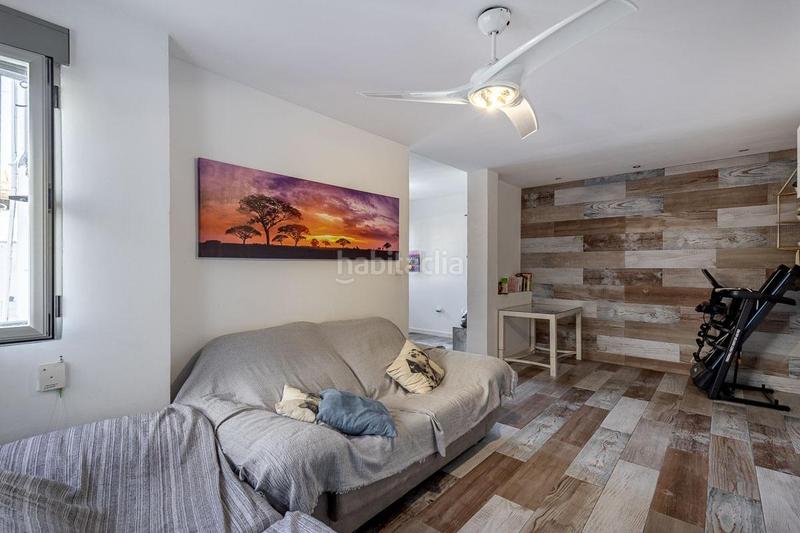 Foto be8de2d4-6bc8-4e33-9fea-bbee3aa405af. Casa adossada amb aparcament a Peligros