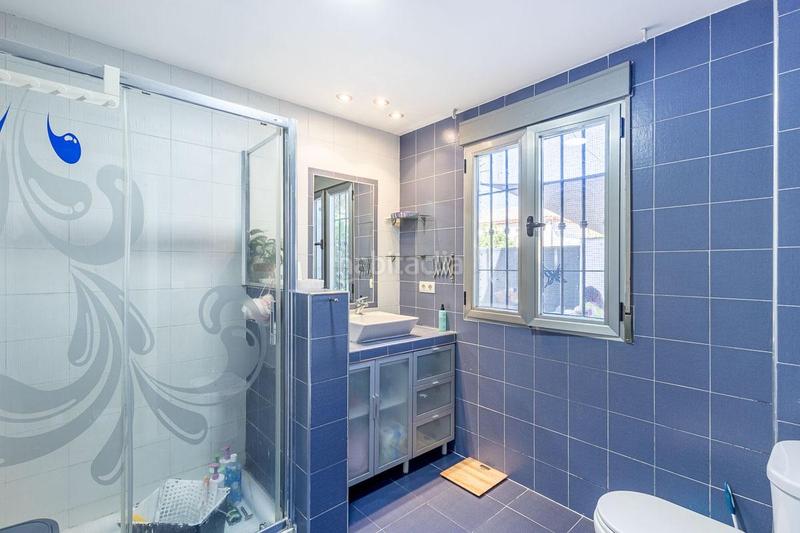 Foto d65658d5-e519-4bca-9606-121e663b4d8f. Casa adossada amb aparcament a Peligros