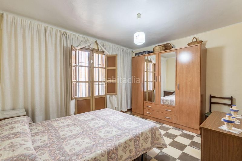 Foto 8239f52e-6237-4ce9-b171-e45625fc6734. Casa amb aparcament a Láchar
