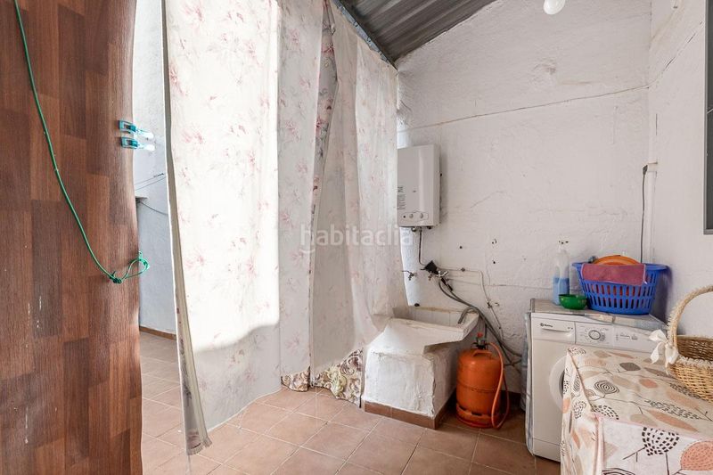 Foto a3f0f8b5-8578-4729-b912-8eff5bc49184. Casa amb aparcament a Láchar