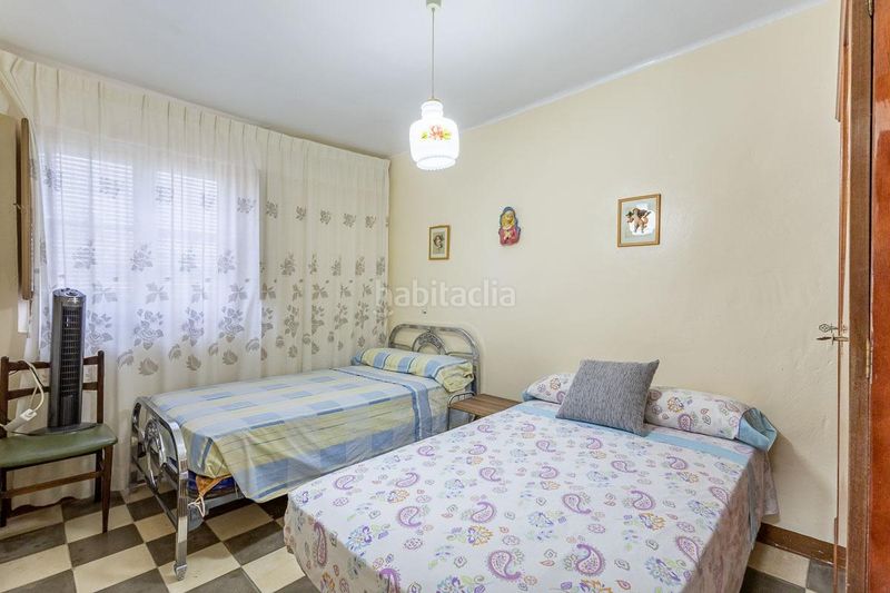 Foto c540eb87-13bc-4eb4-a284-4c028ee38a6d. Casa amb aparcament a Láchar