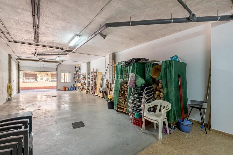 Foto 35b70782-cee9-4426-b2de-d9fe989f2d7d. Maison avec parking dans Arenas del Rey