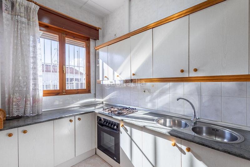Foto ea718d7f-065b-4e70-8390-a96241100e3f. Casa aparellada a calle del cercado 17 a Fuente Vaqueros