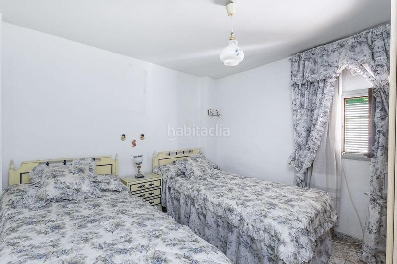 Foto f8aa0bea-4f13-440f-9690-ce5c5482cfb1. Casa aparellada a Güéjar Sierra