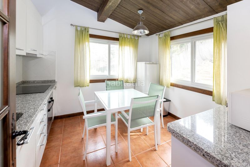 Foto ed08bb77-8bb2-45cb-ab44-29b97859d385. Xalet a Dúdar