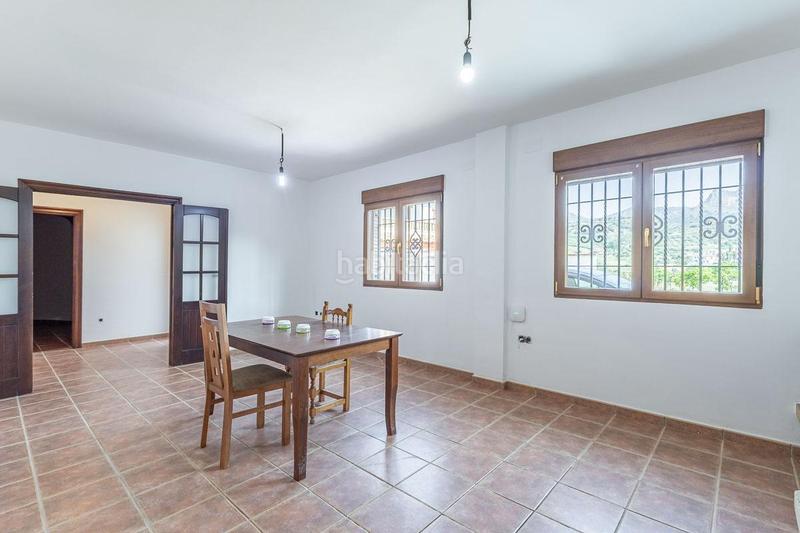 Foto 1a6ad1fe-1fec-4f57-a6ae-a72d4b3fc715. Maison avec parking dans Beas de Granada