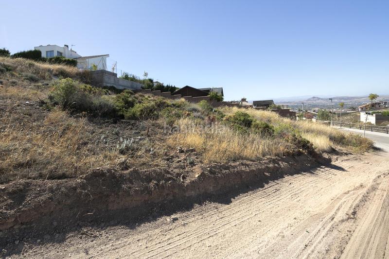 Foto 8f6fa87b-896a-4a85-abc5-b486de191b0c. Terreno residenziale in Altos de la Zubia Zubia (La)