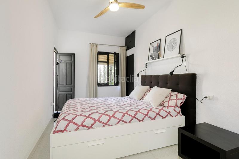 Foto b9bf5552-840b-48fe-844f-293841731311. Casa a schiera in Cervantes Granada