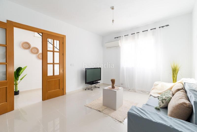 Foto ac65638a-06bb-43a1-abae-c0e3bf39d22f. Reihenhaus in calle almeria 17 in Cijuela