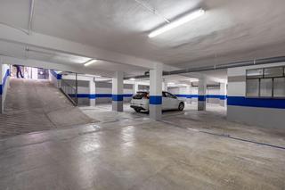 Aparcament cotxe a Centro - Sagrario. Parking de 30 plazas en pleno centro de granada