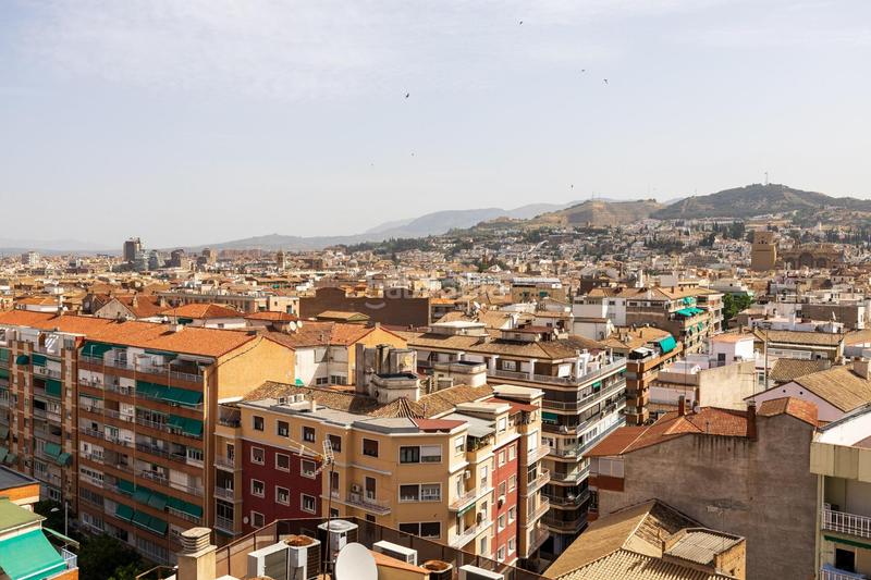 Foto c873361d-86c6-4d5a-bb45-5edc28704b5e. Etagenwohnung mit heizung in Camino de Ronda Granada