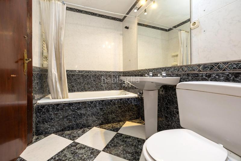 Foto f57b213f-3454-44dd-95a6-1b061576d702. Etagenwohnung mit heizung in Camino de Ronda Granada