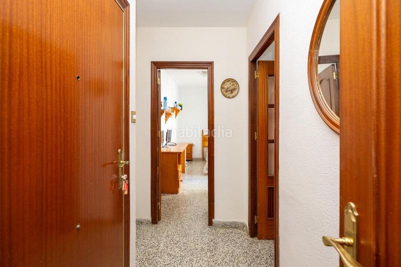 Foto 18416f63-5b7e-4416-8638-fb34f813b297. Appartamento in calle santa adela 48 in Barrio de Zaidín Granada