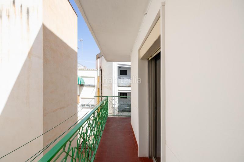 Foto f6ecaabe-b193-4605-b29e-e939edb22a72. Appartamento in calle santa adela 48 in Barrio de Zaidín Granada