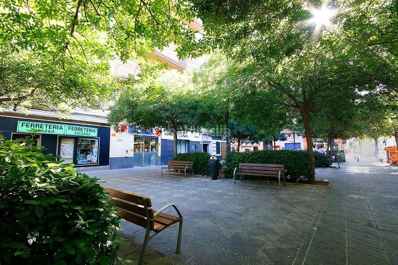 Foto ccce9b5d-903c-4561-b743-3dd74ad5f4a6. Local comercial estupendo local para tu negocio en Granada