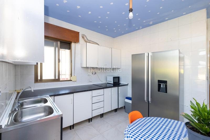 Foto 16956cb0-a720-4276-b2d3-08539544c80e. Dachwohnung in San Antón Armilla