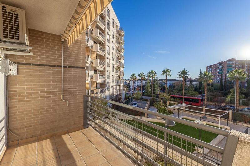 Foto 1eb3d957-75ff-45f2-921a-aac4d320062c. Appartamento in calle del periodista rafael gago palomo 3 in Granada