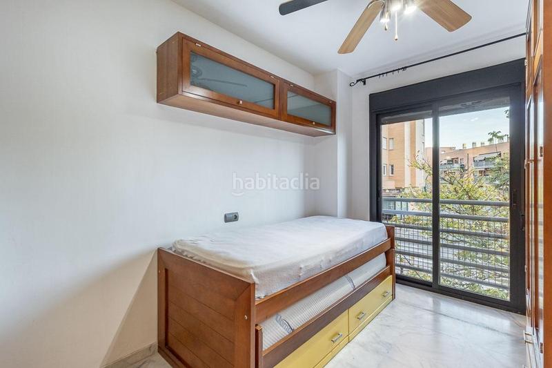 Foto f45443b0-2753-46fc-befe-7db60e4774aa. Appartamento in calle del periodista rafael gago palomo 3 in Granada