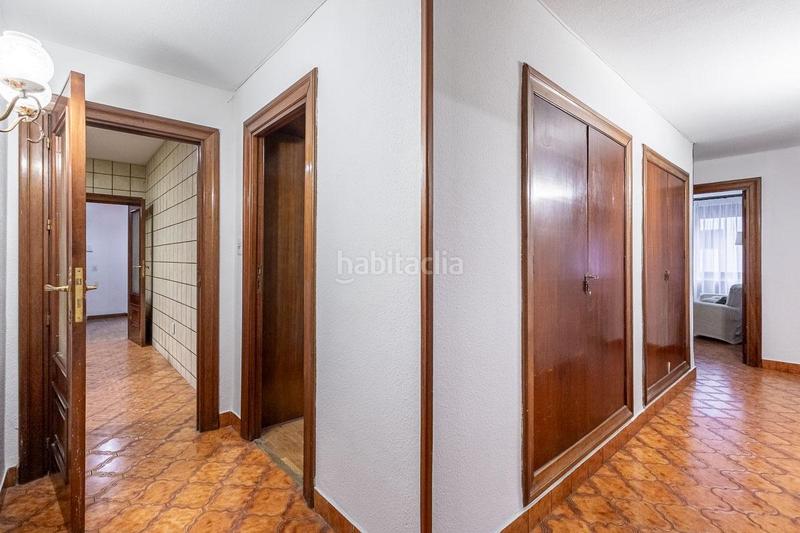 Foto c7f2747e-bc73-4541-a566-55e7b7c0882e. Flat with heating in San Ildefonso Granada