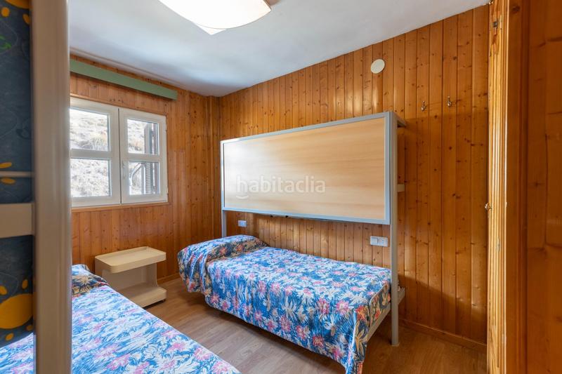 Foto 98983702-5d17-44ed-b071-c4afb8f9a3ad. Zweistöckige wohnung in urbanizacion de sol y nieve 74 in Sierra Nevada