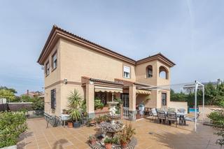 Chalet à Villa de Otura. Chalet independiente en villa de otura