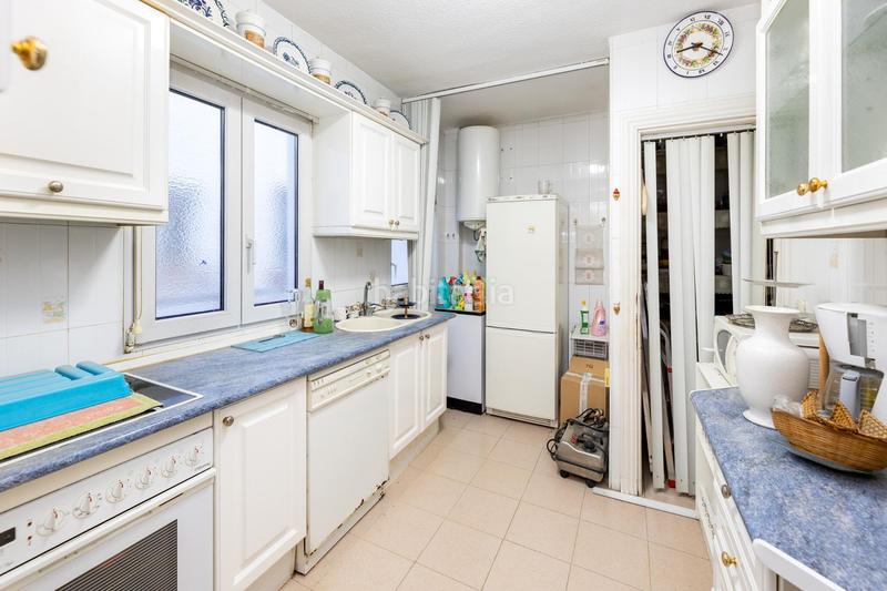 Foto 6e1cd958-dc9d-42c6-a3b6-6ae84b77735a. Flat in calle calle pío baroja in Camino de Ronda Granada