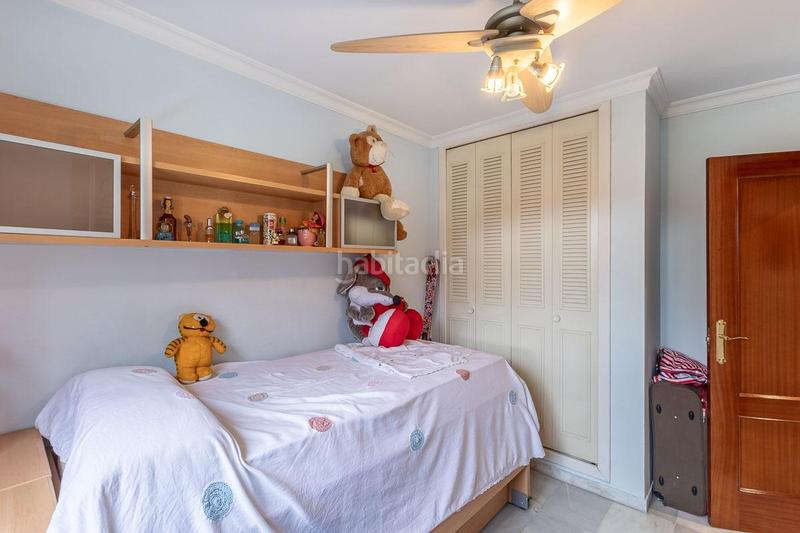 Foto 523f0930-2787-4429-a820-9a7b7ebd3541. Pis amb calefacció aparcament a Joaquina Eguaras Granada