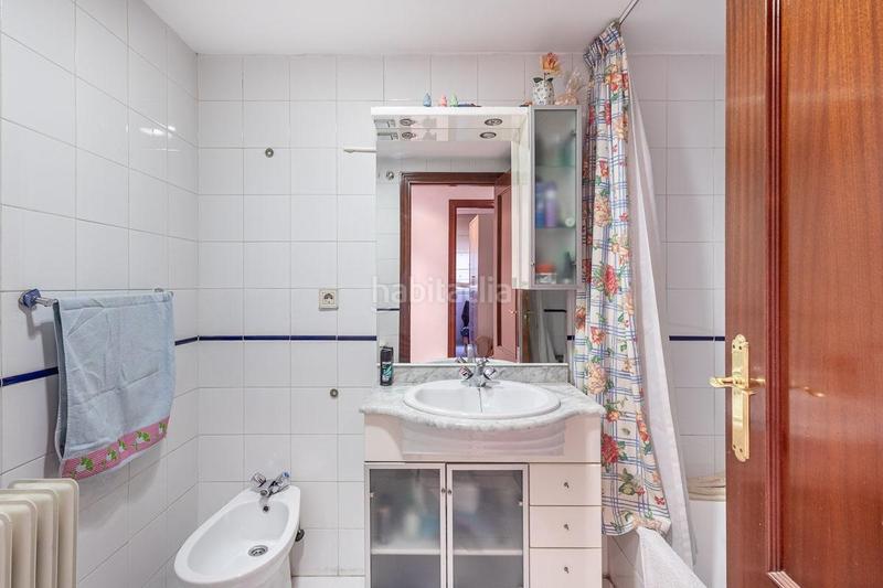 Foto ca2a1161-f8f6-4fbd-a759-4f10834b8cad. Pis amb calefacció aparcament a Joaquina Eguaras Granada