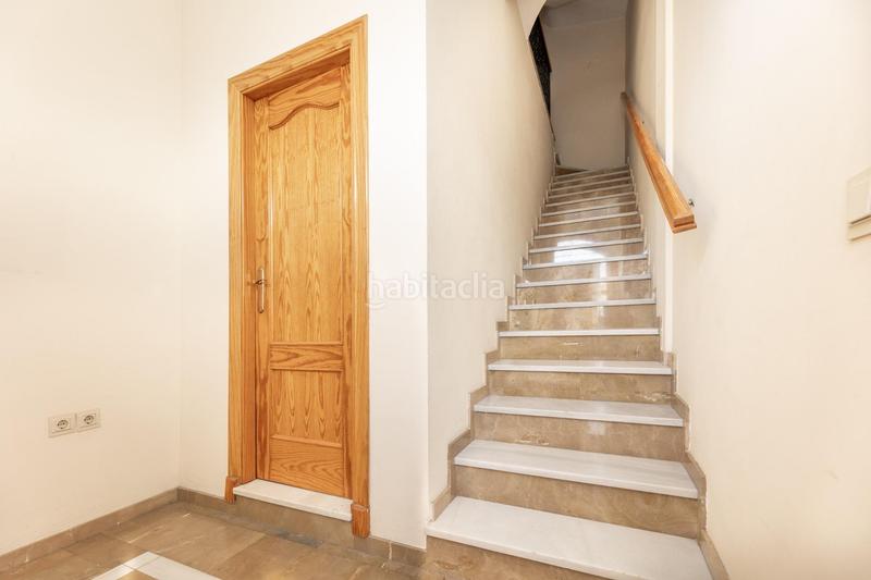 Foto d5af00c8-ea06-4970-9da4-36f0d11cad0d. Casa aparellada amb aparcament a Alfacar