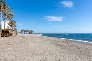 Local commercial à Paseo marítimo. Inversión única en torrenueva costa  restaurante consolidado o e