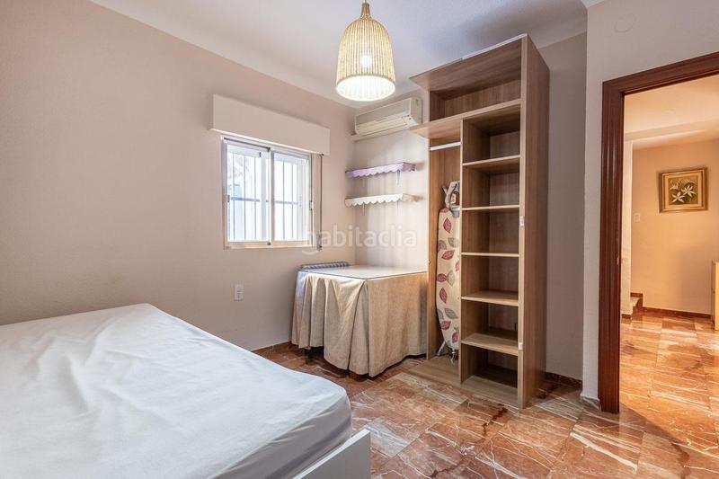 Foto e5b0bfe0-8342-4f0d-bac3-0d51f99a52ce. Casa adossada amb calefacció a San Francisco Javier Granada