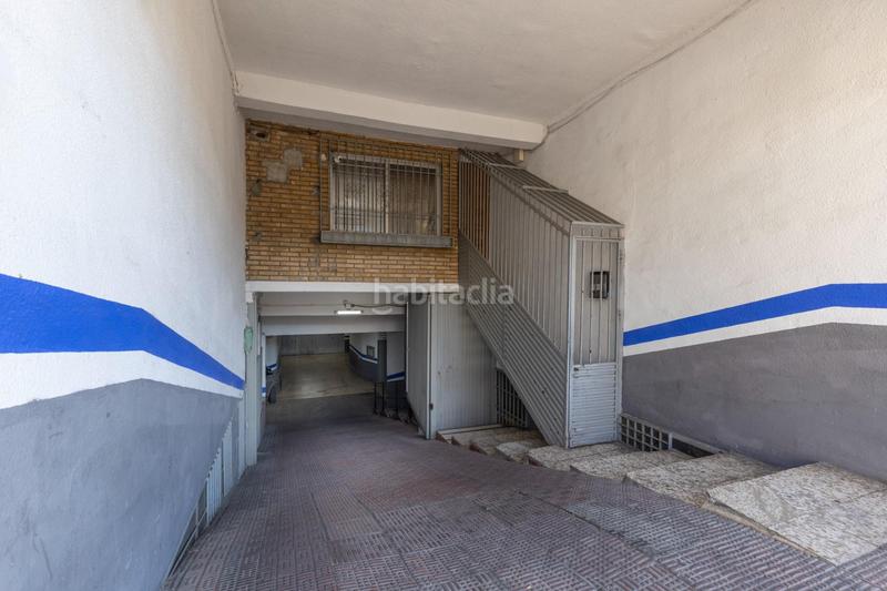 Foto 6b3bec1d-e5bd-4eff-a93a-cd0b0b4a1766. Parking coche fontiveros en Barrio de Zaidín Granada