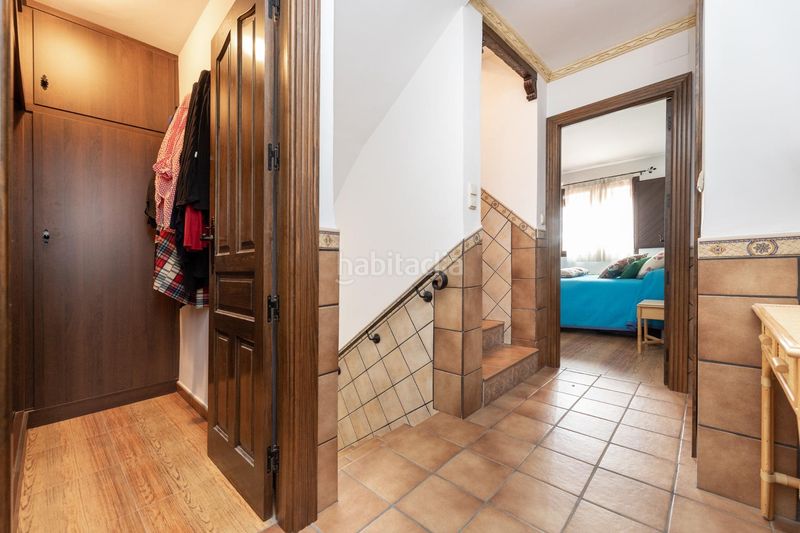 Foto e7284d2a-be7c-42f8-a626-55cb64170796. Casa adossada amb aparcament piscina a Peligros