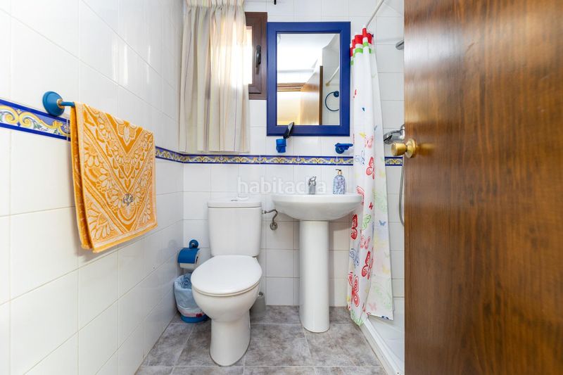 Foto ffbee9fd-69eb-4964-8dd0-7ea10ea87c94. Casa adossada amb aparcament piscina a Peligros