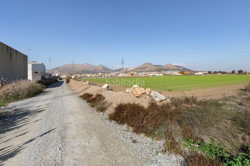 Foto f16efbde-b44e-4a01-b2db-5aa97e6a0e35. Terreny residencial a Atarfe