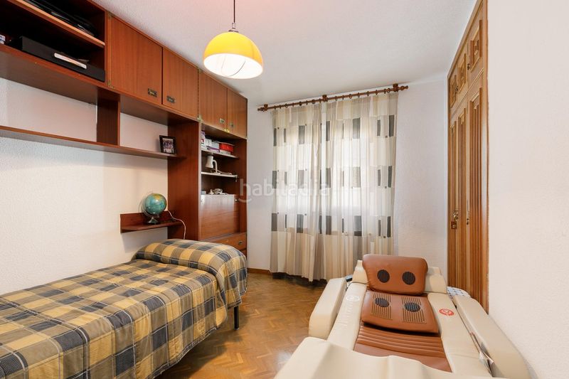 Foto e0bc1390-8009-4bac-b083-715b3f3a4b12. Chalet  independiente con jardín y piscina vistas a sierra nevada en Granada