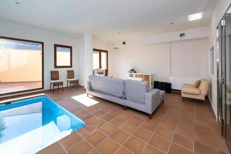 Foto 8d6b82f4-9208-4f56-9b70-5156ccc3d03a. Casa adosada espectacular casa adosada con piscina independiente en Granada