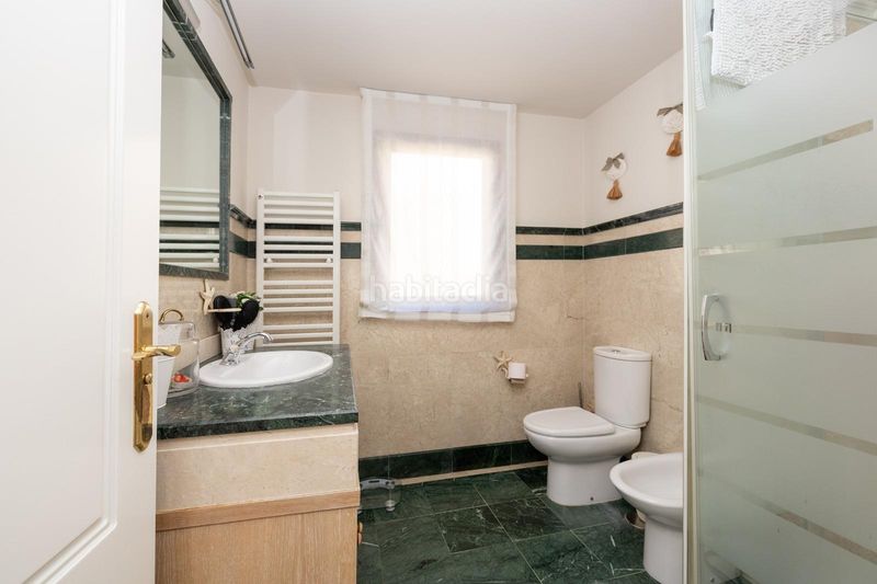 Foto a322497c-2231-4caf-b1d1-9b853fa7644c. Casa adosada espectacular casa adosada con piscina independiente en Granada