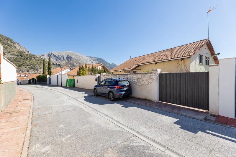 Foto f3ab41ef-2e01-46db-aa9b-668f8e8b4755. Casa amb aparcament a Nívar