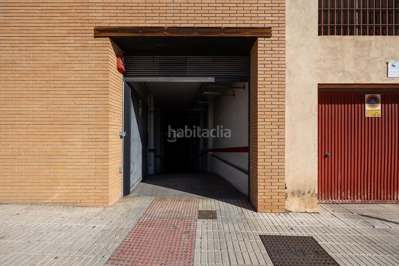 Foto 821d88ec-be9c-4a40-a4c1-35848def943f. Aparcament cotxe a Peligros