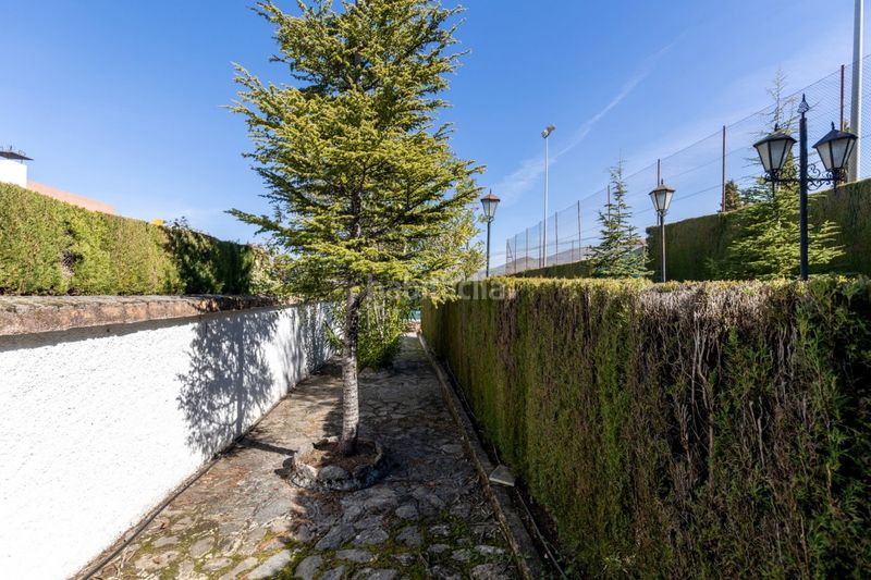 Foto 9f9a920b-fb6b-488f-9799-1fa3d2675476. Xalet amb calefacció aparcament piscina a Barrio de la Vega Monachil