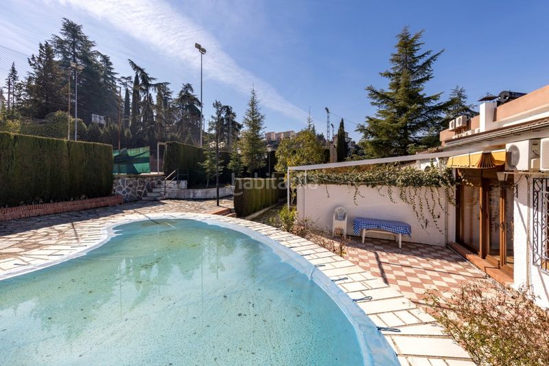 Foto ffc76994-2d45-449d-a444-e4c86f233032. Xalet amb calefacció aparcament piscina a Barrio de la Vega Monachil
