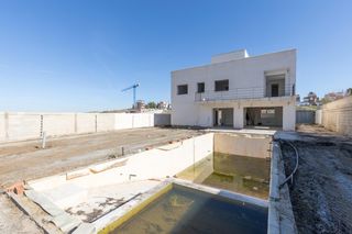 Chalet in Calle puntal de las siete lagunas 18. Casa en venta en construcción en cañadas del parque
