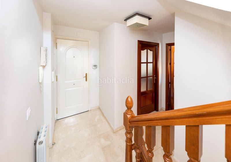 Foto a99f2ea2-15b0-4403-98d2-34d75c0bc6f4. Casa amb aparcament a Ogíjares
