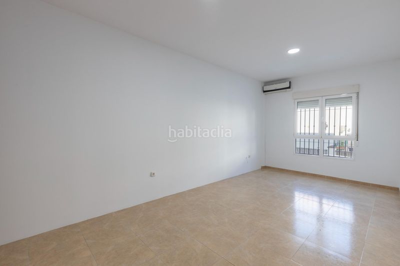 Foto 00799084-220e-4432-a58c-d58d924d6d79. Pis a Ayuntamiento Alhendín