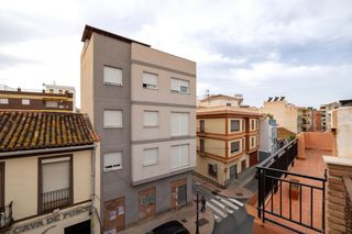 Edificio en Camino de las Cañas