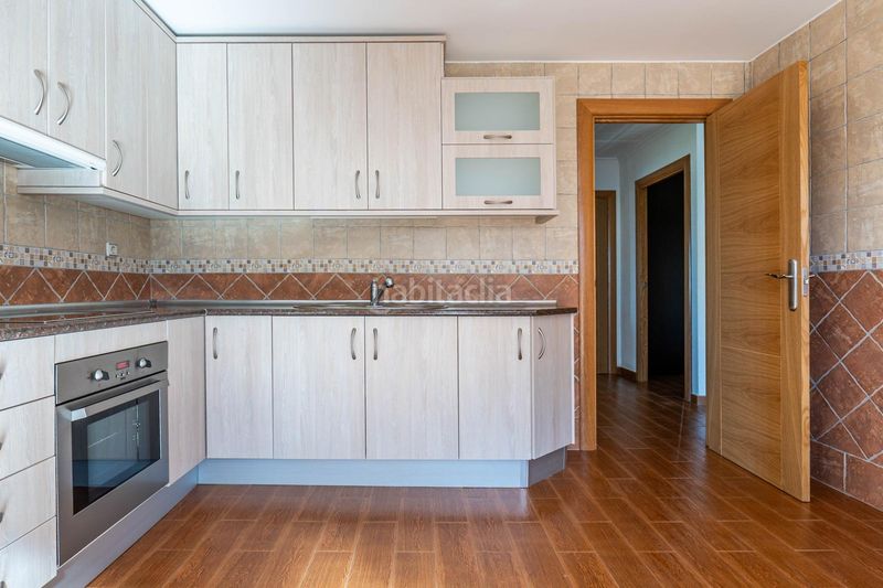 Foto 0f63845f-94a7-4ebd-88d4-3c682349b1f4. Casa amb aparcament a Peligros